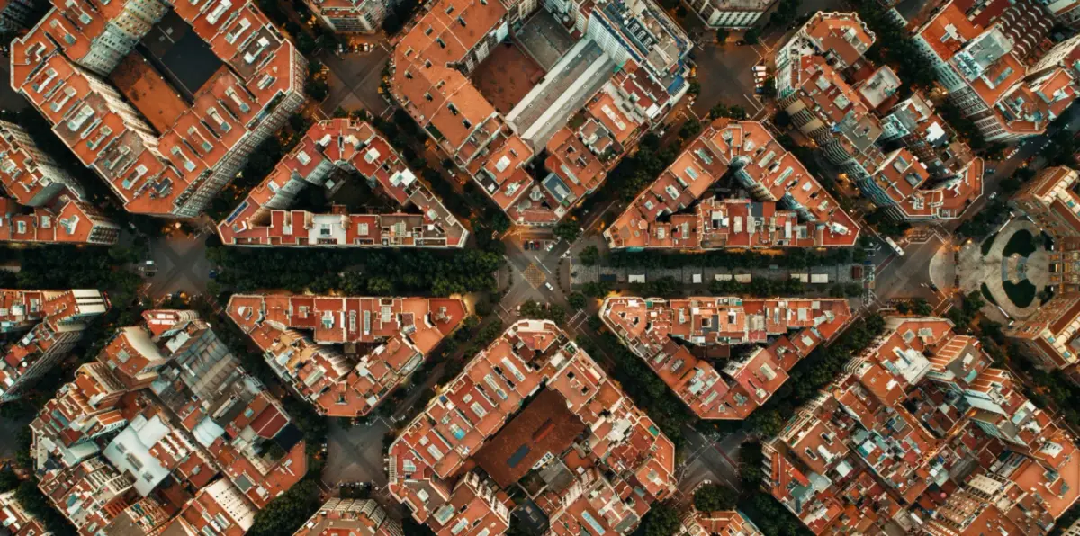 The 10 Districts of Barcelona, Guide and Map