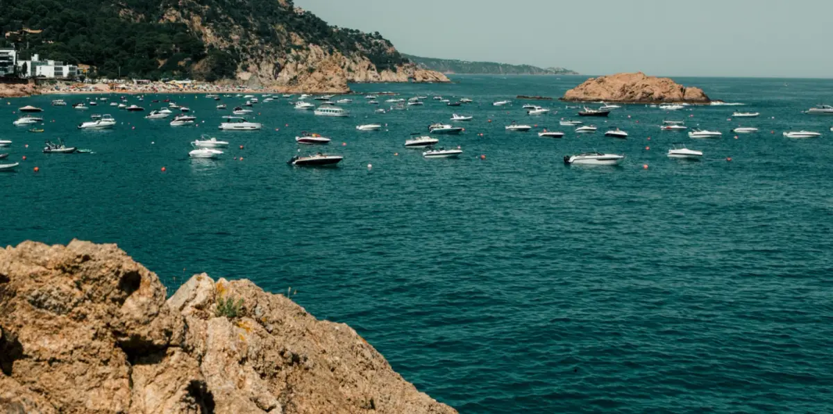Best Beaches in Catalonia, With and Without a Car