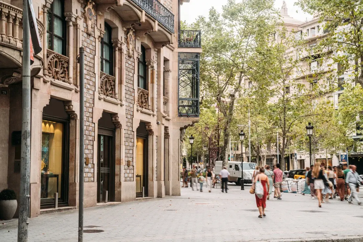 Calles más bonitas de Barcelona, de las grandes avenidas a los pasajes ocultos