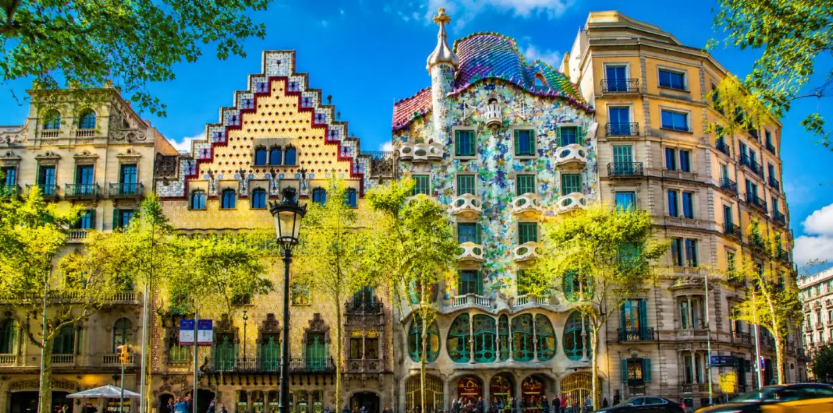 Casa Amatller, Which of the 3 Tickets Is Worth It