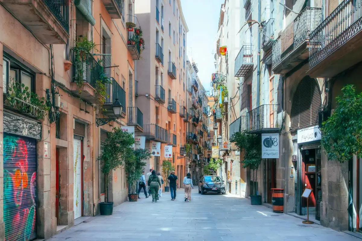 Dónde alojarse en Barcelona según el barrio, nueve zonas con precios, contras reales y perfil de viajero