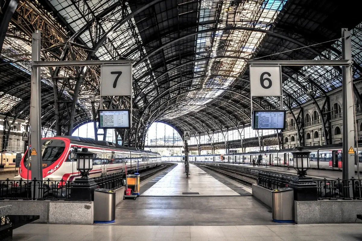Estació de França, la estación de tren más bonita de Barcelona