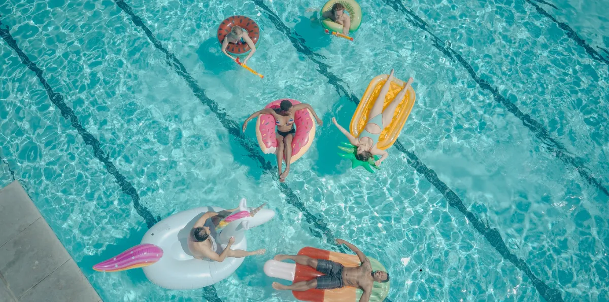 Piscinas municipales al aire libre de Barcelona, precios y dónde ir