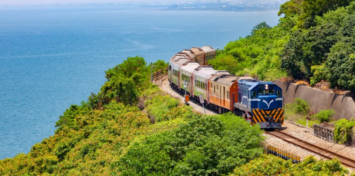 Playas tranquilas cerca de Barcelona en tren, sin coche