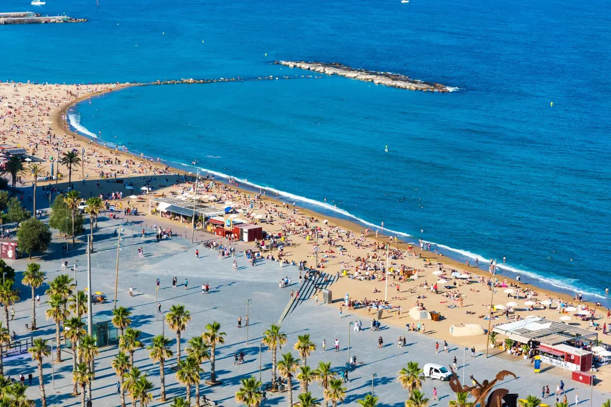 Ruta por la Barceloneta y el Port Olímpic, de la playa al skyline moderno