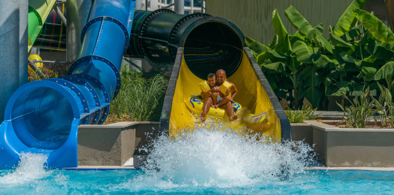 Water Parks Near Barcelona, Which Is Worth the Trip